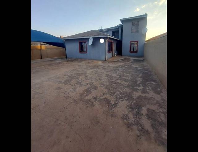 2 BEDROOM HOUSE FOR SALE IN PROTEA GLEN